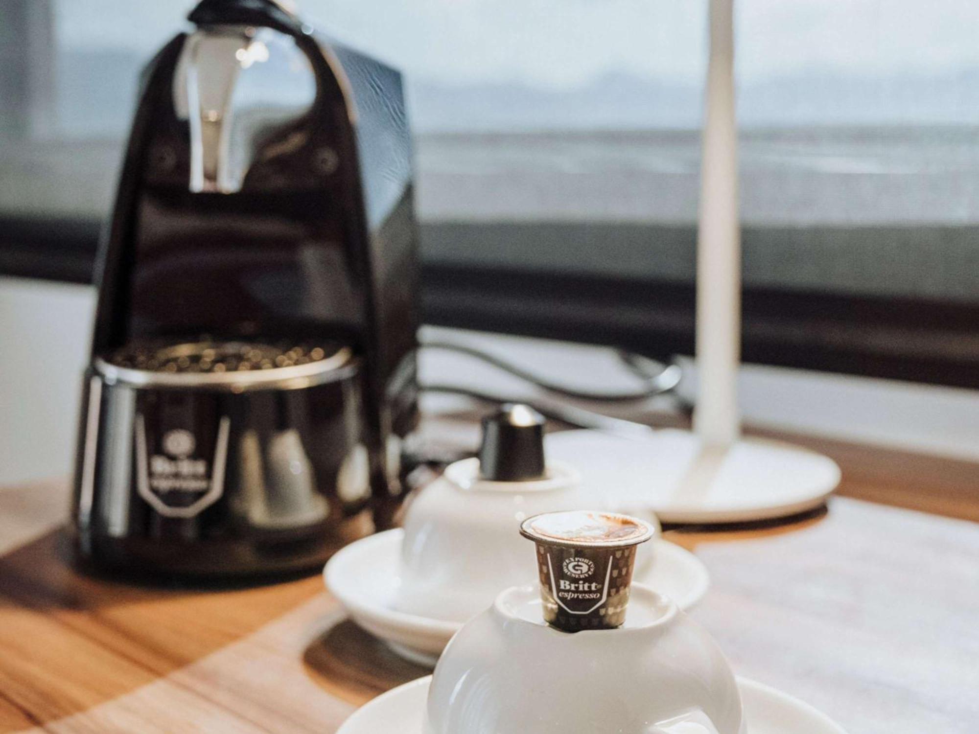 Novotel Medellin El Tesoro エクステリア 写真 A coffee machine