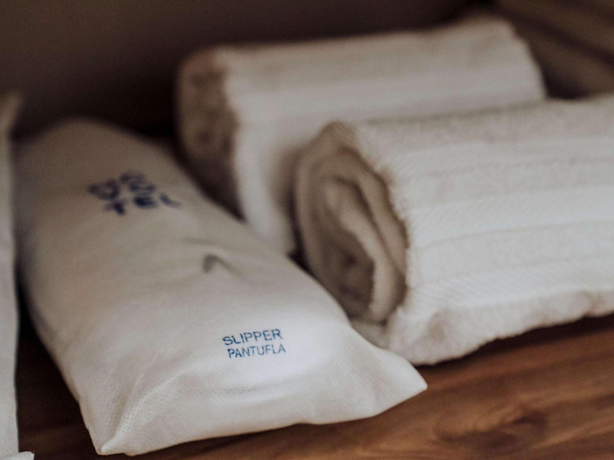 Novotel Medellin El Tesoro エクステリア 写真 A folded bath sheet