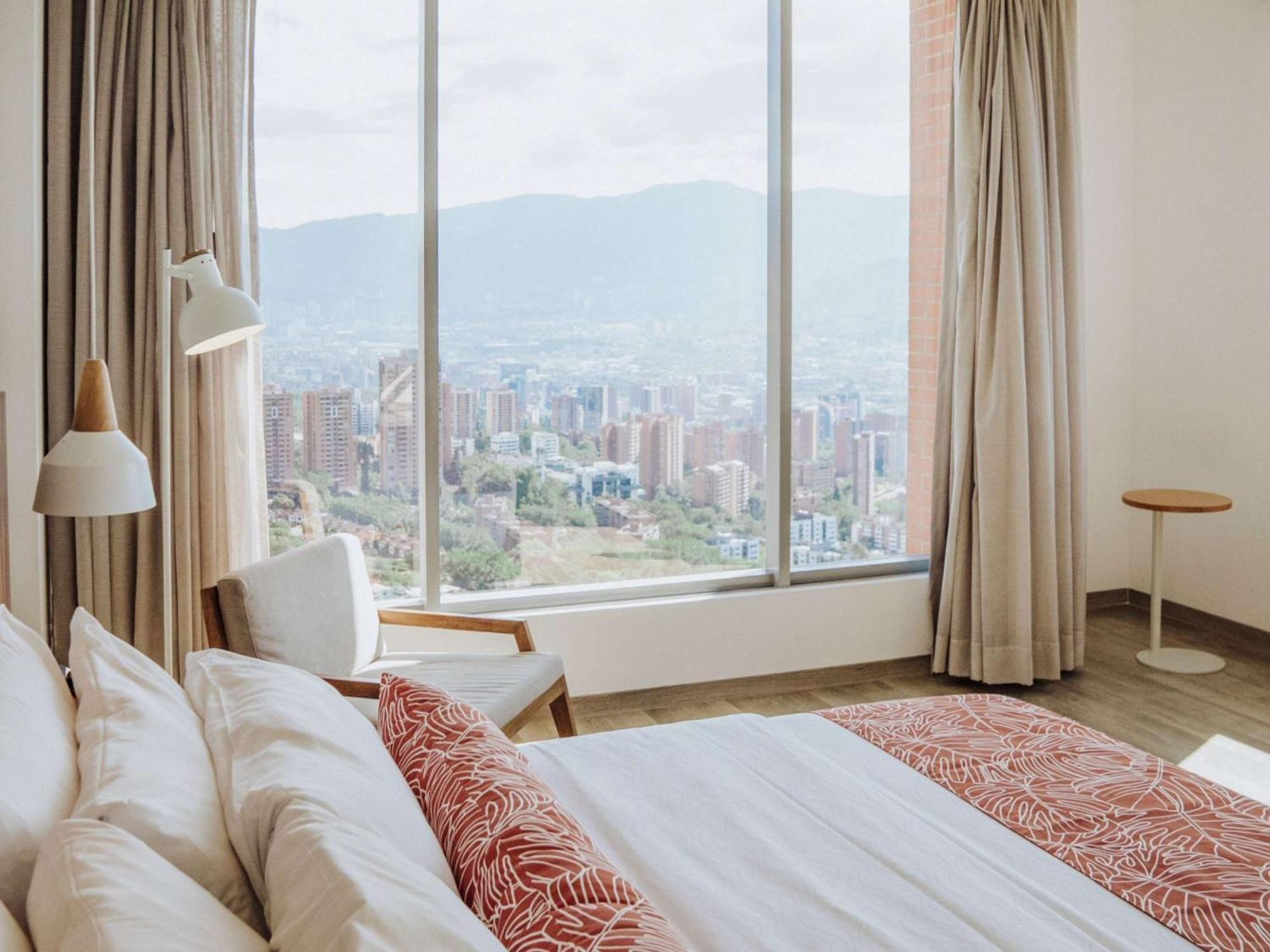 Novotel Medellin El Tesoro エクステリア 写真 A bedroom at the hotel